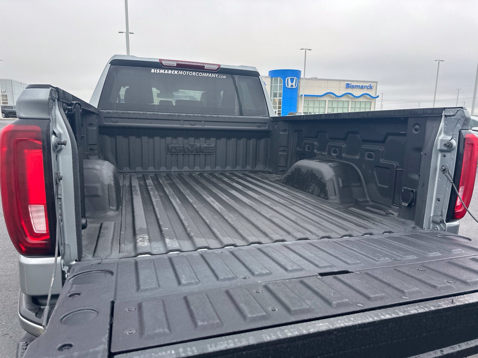 Used 2025 Gray GMC AT4 image 28