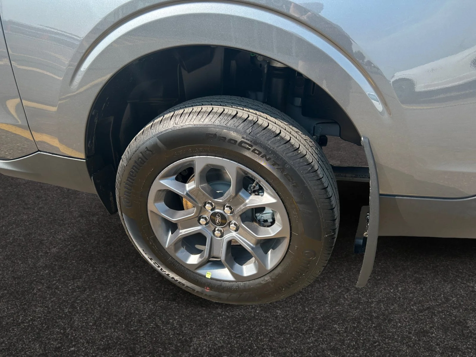 New 2026 Carbonized Grey Metallic Ford XLT image 9