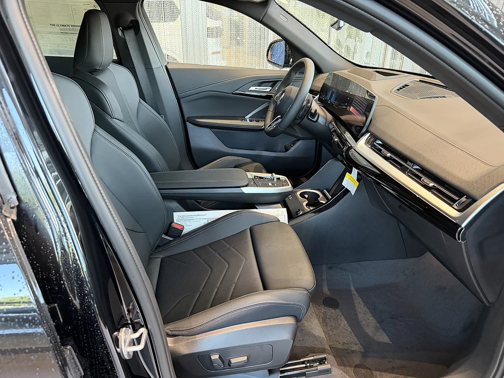 New 2027 Black Sapphire Metallic BMW xDrive28i image 14