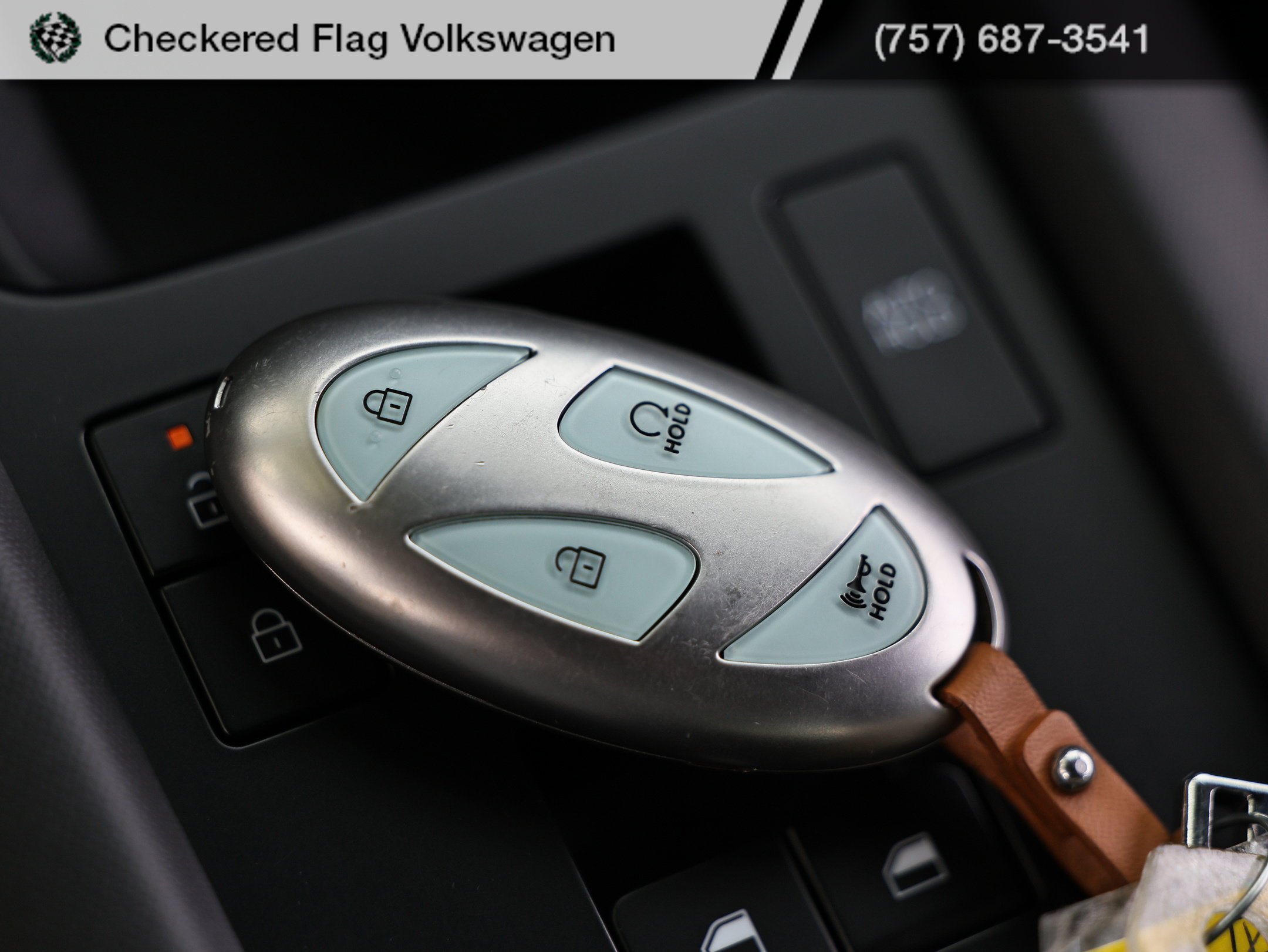 Used 2023 Gravity Gold Matte Hyundai SEL image 12