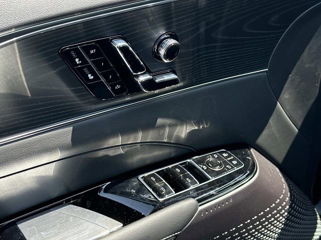 2025 Cadillac LYRIQ Luxury 1 - Photo 8