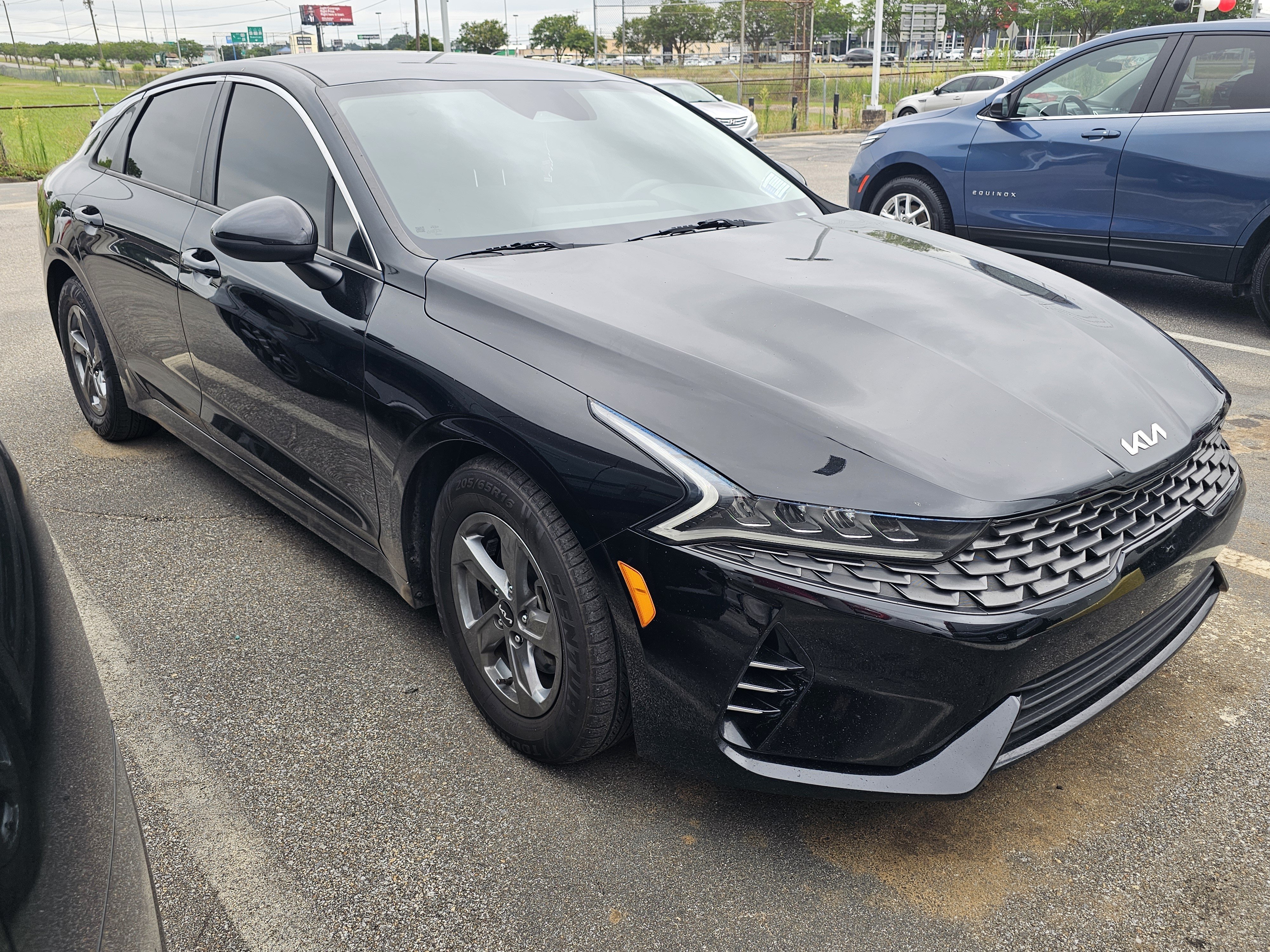 Used 2022 Ebony Black Kia LXS image 5
