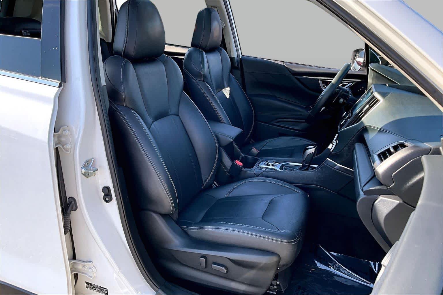 Used 2022 Crystal White Pearl Subaru Touring image 9