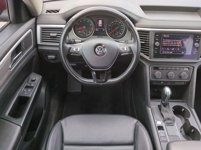 Certified Used 2018 Fortana Red Metallic Volkswagen 3.6L V6 SE image 16