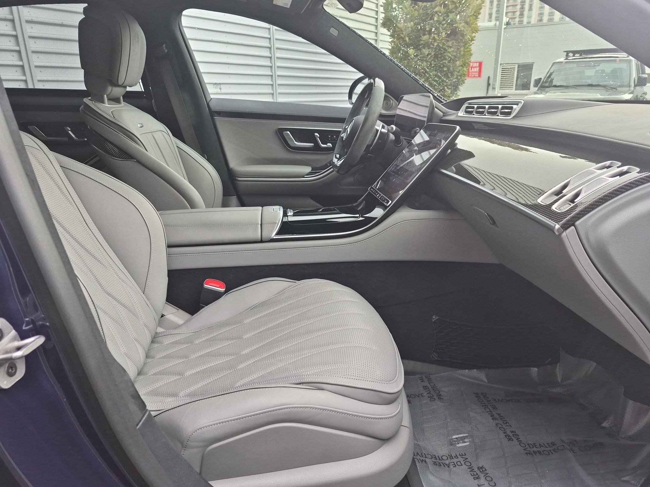 Certified Used 2025 MANUFAKTUR Signature Mystic Blue Metallic Mercedes-Benz AMG® S 63 E image 30