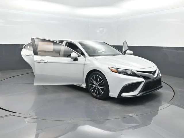 Used 2023 White Toyota SE image 34