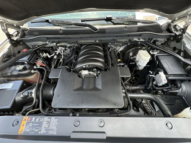 Used 2017 Silver GMC Denali image 31