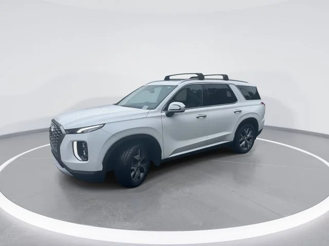 Used 2022 White Hyundai SEL image 3