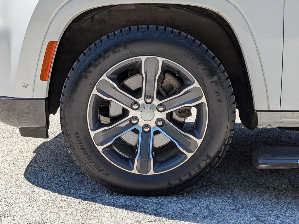 Used 2022 White Jeep Series I image 40