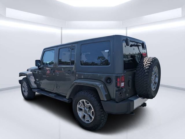 Used 2015 Green Jeep Unlimited Sahara image 5