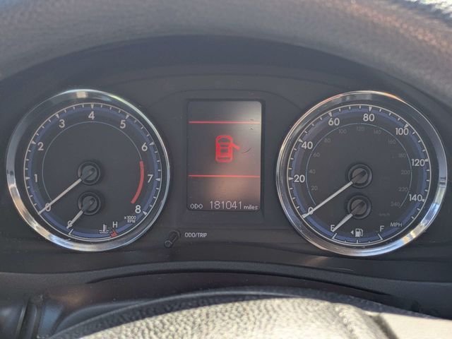 Used 2017 Silver Toyota LE image 27