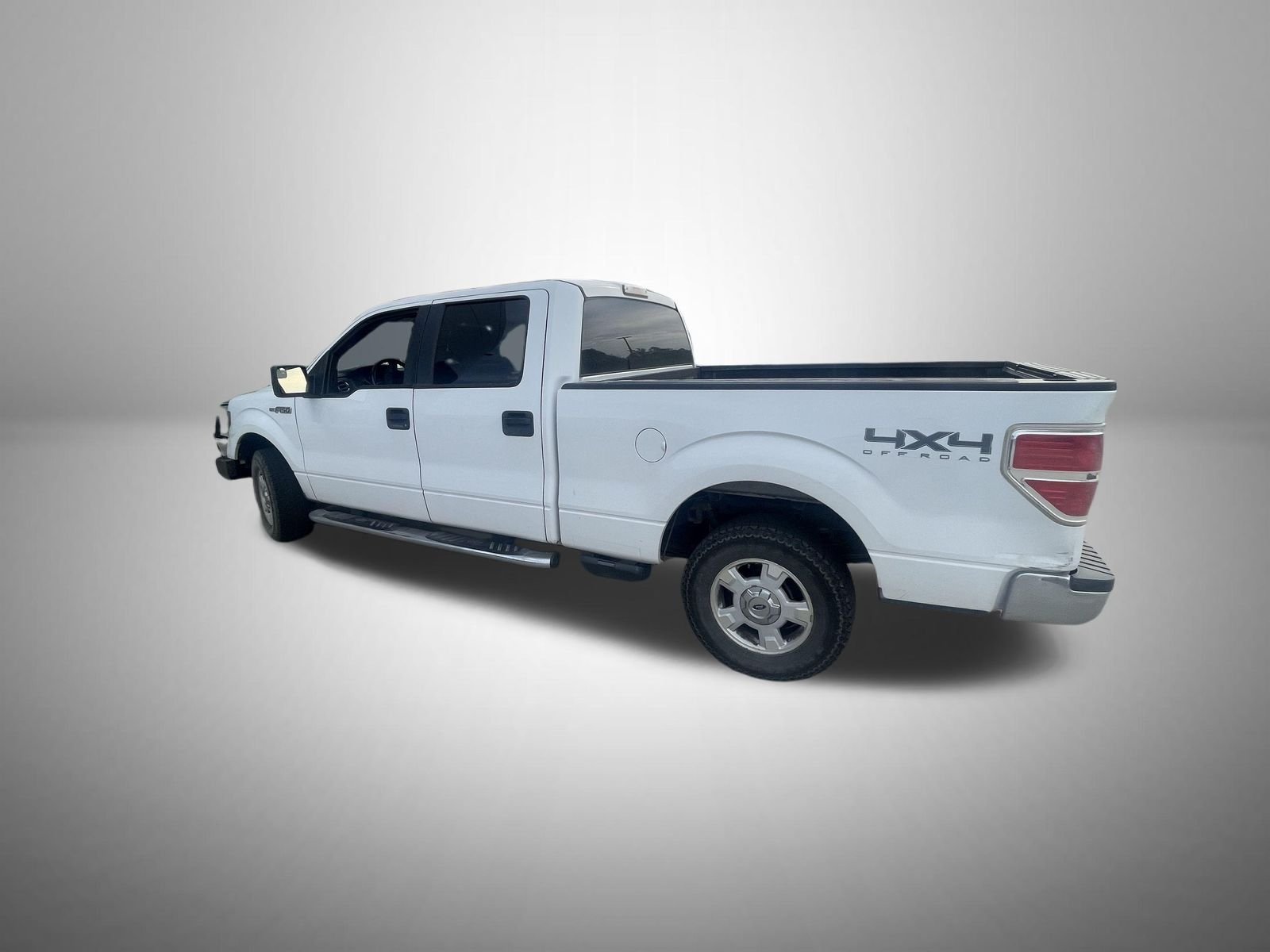 Used 2013 White Ford XLT image 6