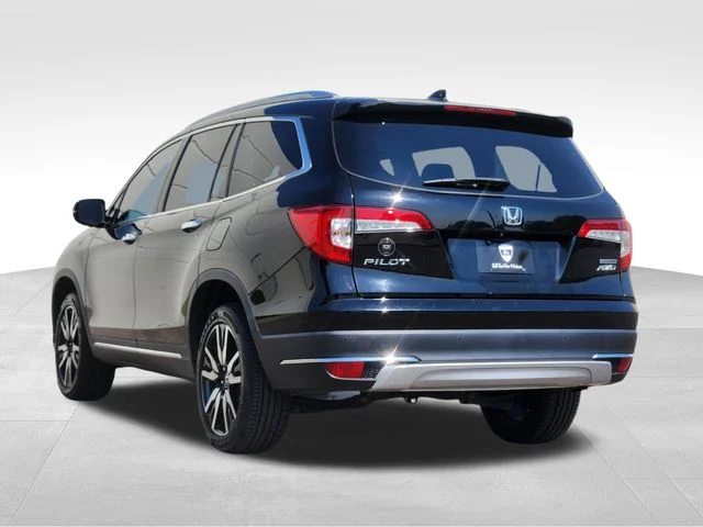 Used 2019 Black Honda Touring image 6