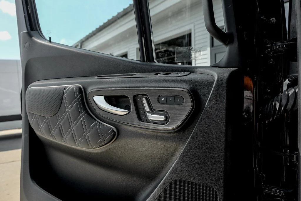 New 2026 Obsidian Black Metallic Midwest Automotive Designs D6 W/ Full Partition image 14