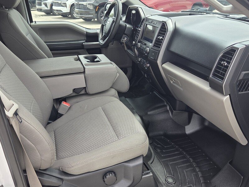 Used 2020 Oxford White FORD XLT 2WD SUPERCREW 5.5