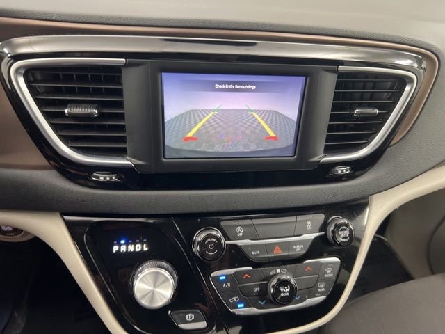 Used 2023 Black Chrysler LX image 19