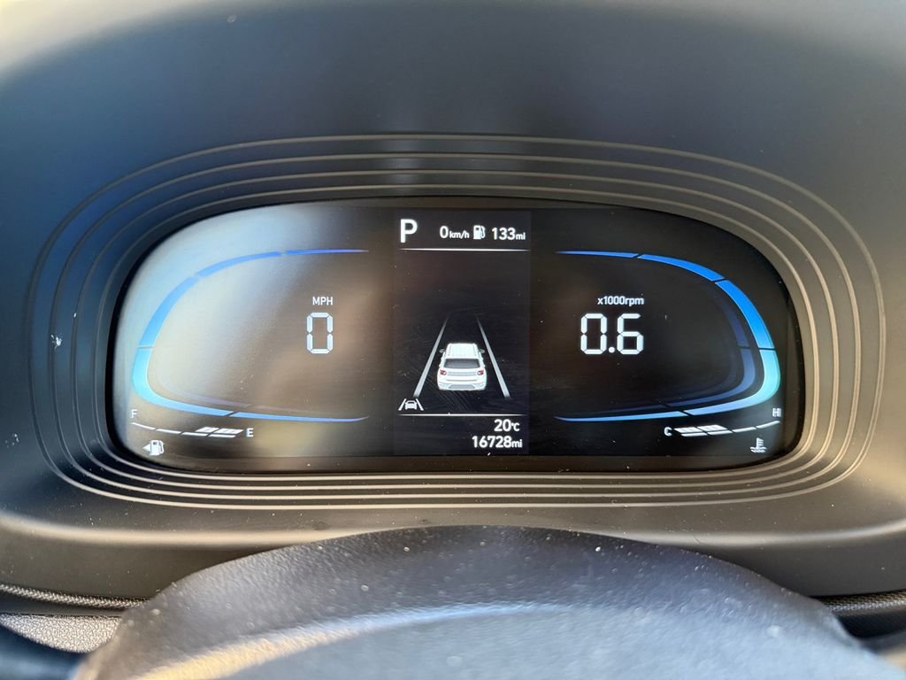 Used 2023 White Hyundai SEL image 14