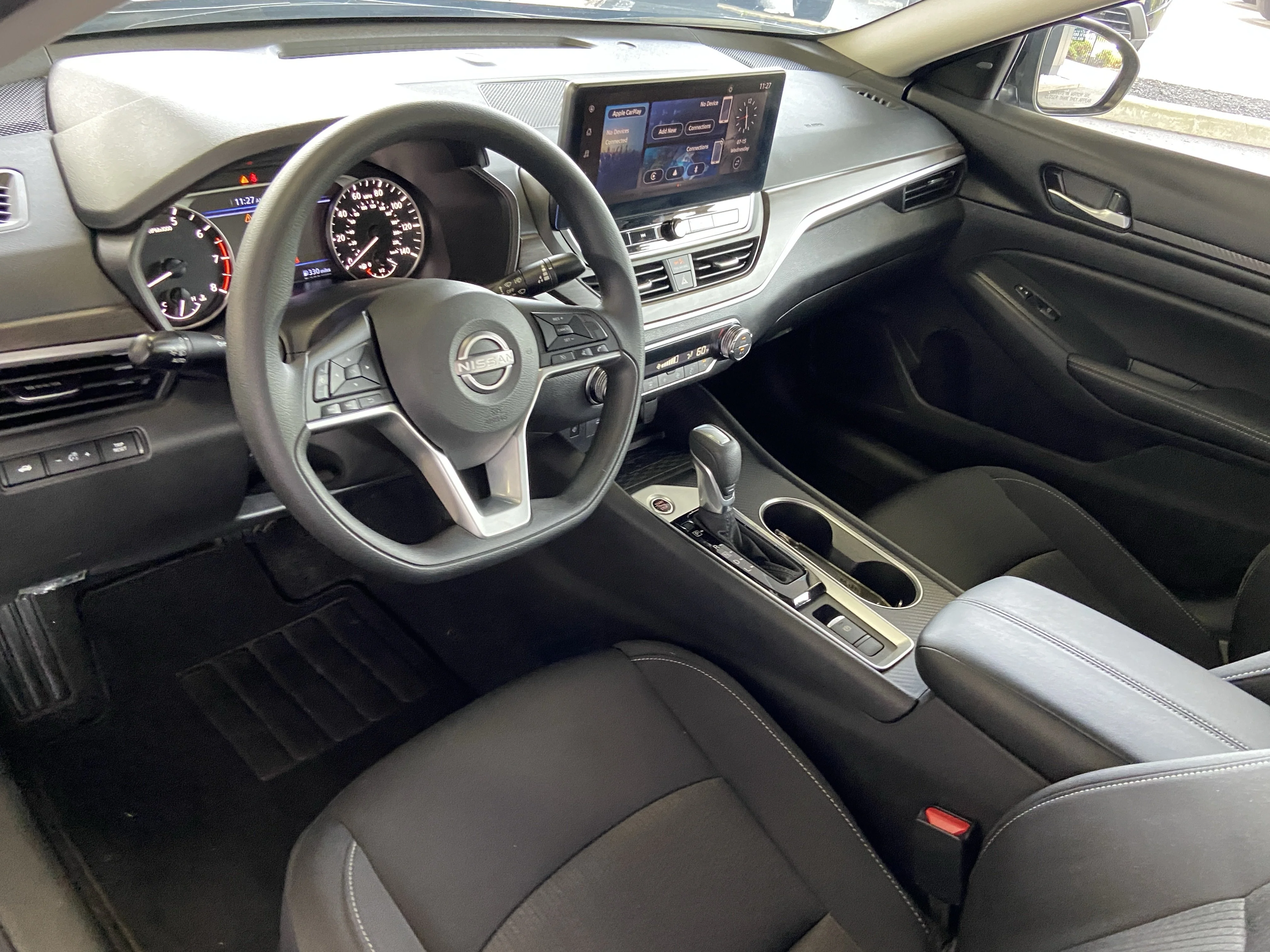 2025 Nissan Altima SV - Photo 24