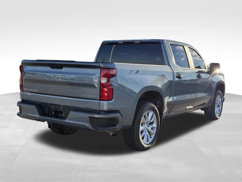 Used 2021 Gray Chevrolet Custom image 24