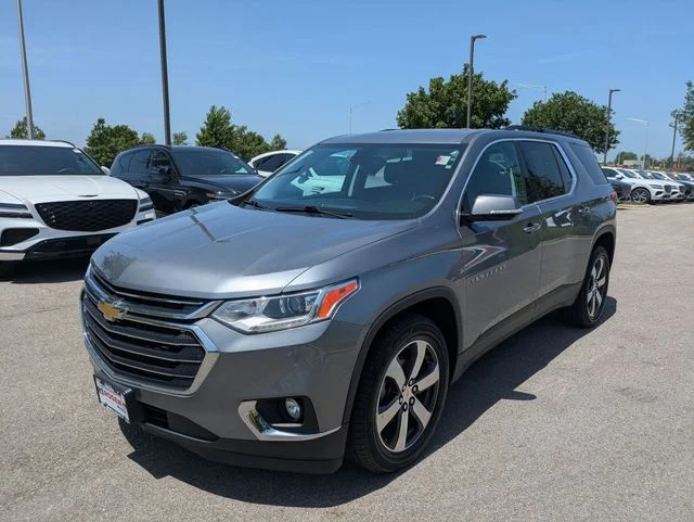Used 2019 Gray Chevrolet 3LT image 3