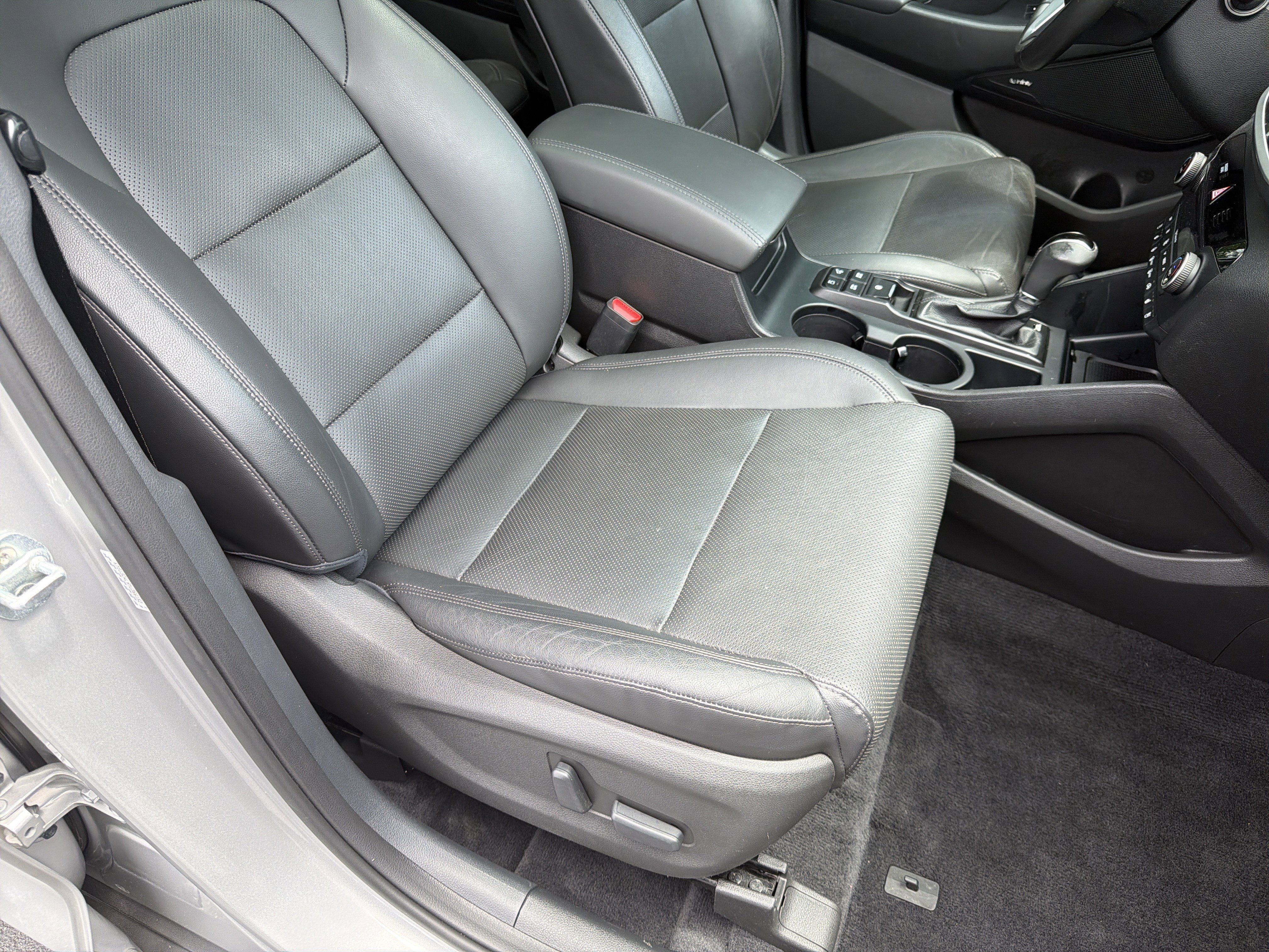 Used 2021 Stellar Silver Hyundai Ultimate image 16