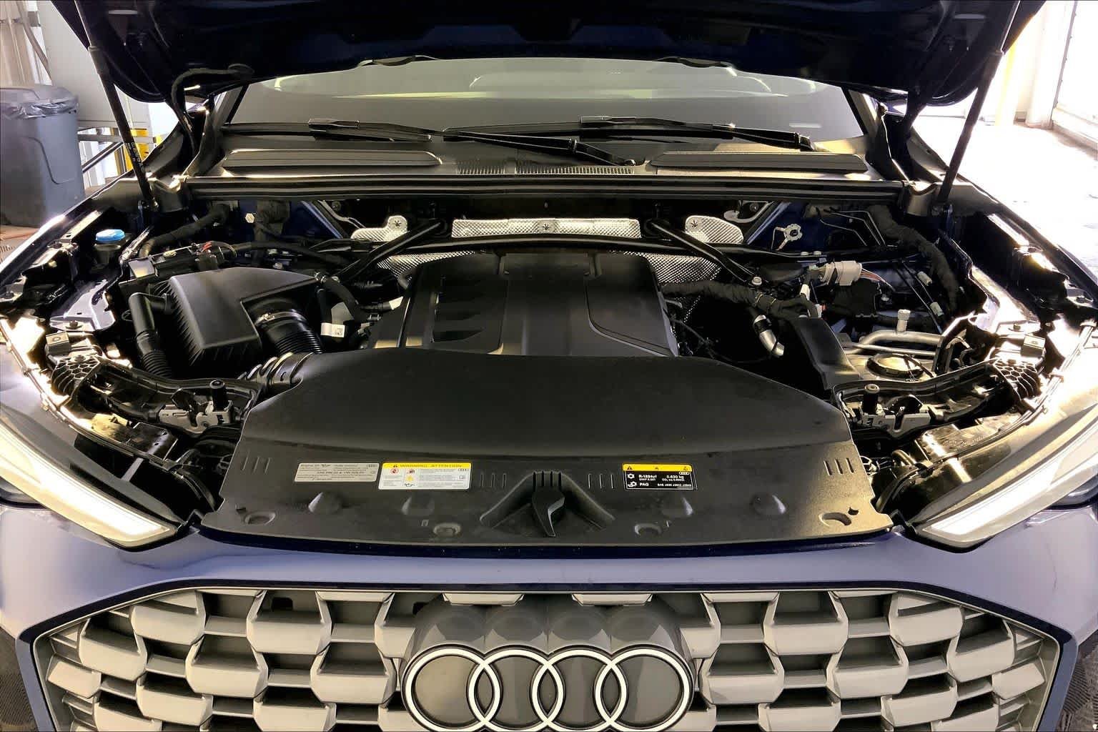 Used 2025 Navarra Blue Metallic Audi Premium image 30