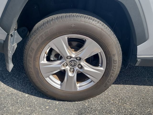 Used 2025 Silver Toyota XLE image 8