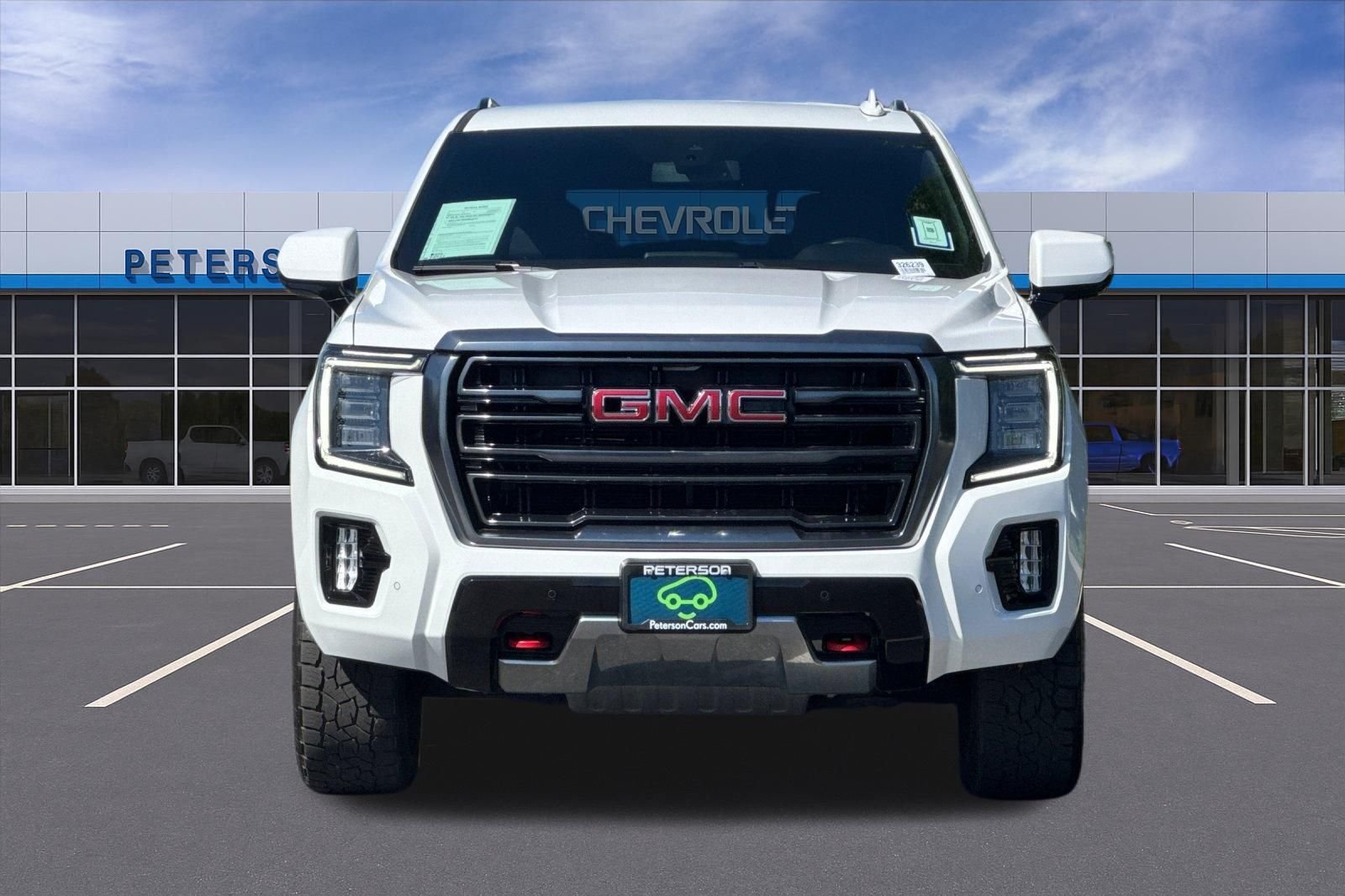 Used 2022 White GMC AT4 image 9