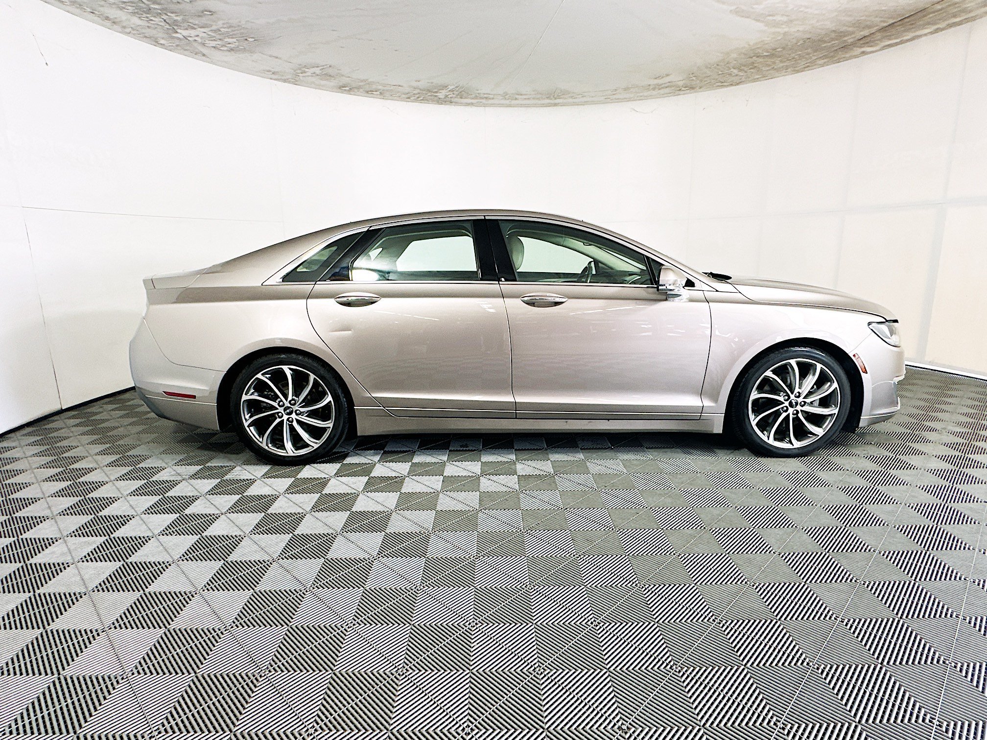 Used 2018 Lincoln MKZ Base/Premiere with VIN 3LN6L5A96JR623258 for sale in Coconut Creek, FL