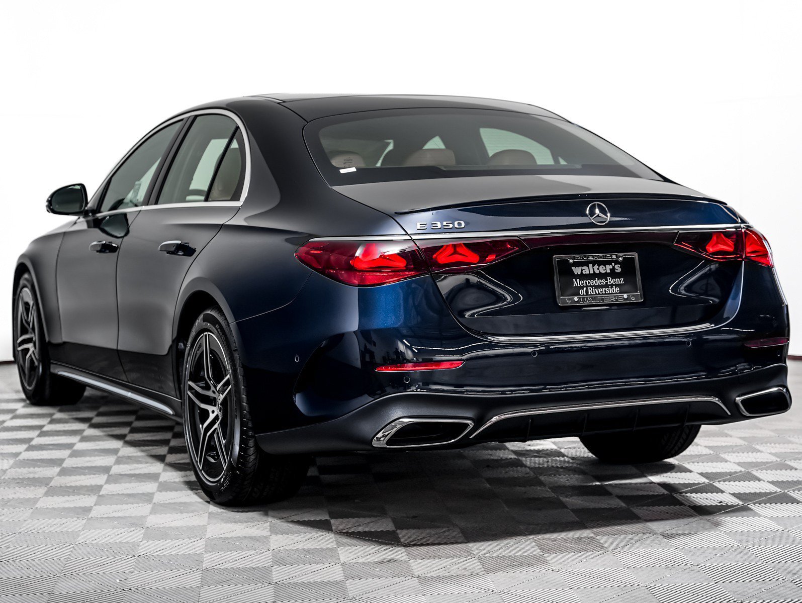 New 2027 Nautical Blue Metallic Mercedes-Benz E 350 image 2