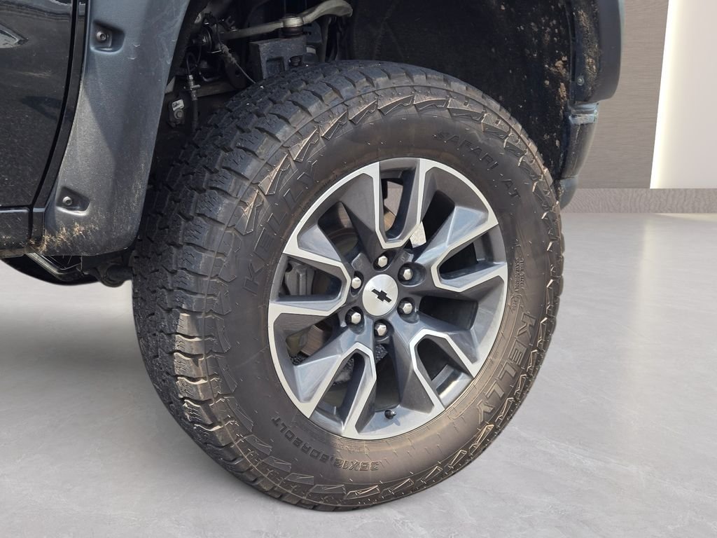 Used 2021 Black Chevrolet RST image 4