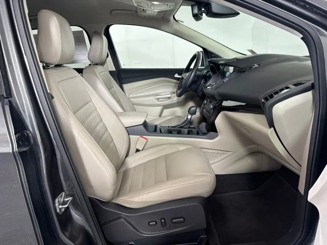 Used 2018 Magnetic Ford Titanium image 4