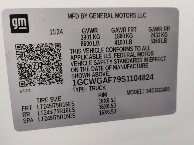 2025 Chevrolet Express Cargo Work Van - Photo 18