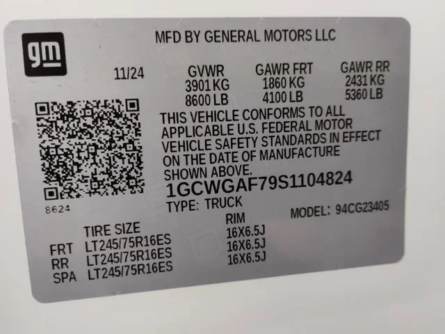 2025 Chevrolet Express Cargo Work Van - Photo 18