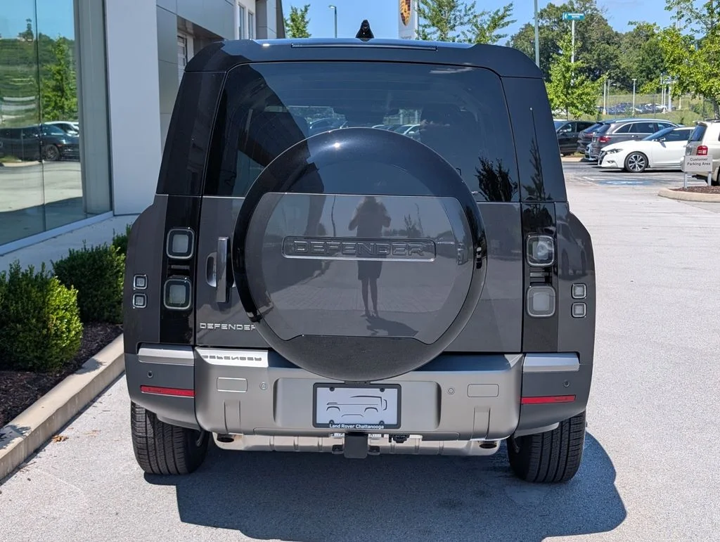 New 2026 Carpathian Grey Land Rover S image 6