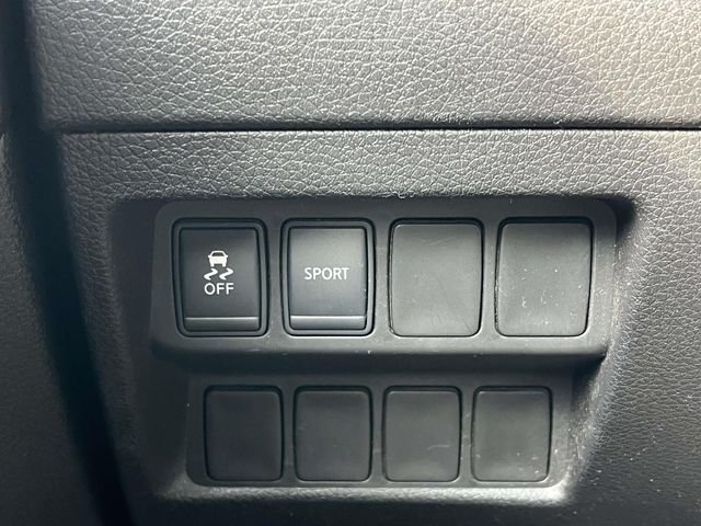 Used 2014 Orange Nissan S image 20