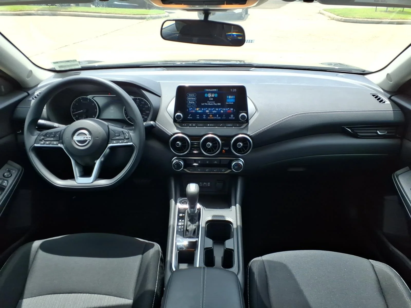 2025 Nissan Sentra SV - 11