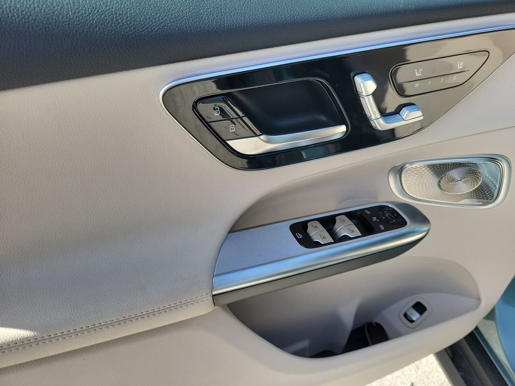 New 2026 Silver Mercedes-Benz GLC 300 image 18