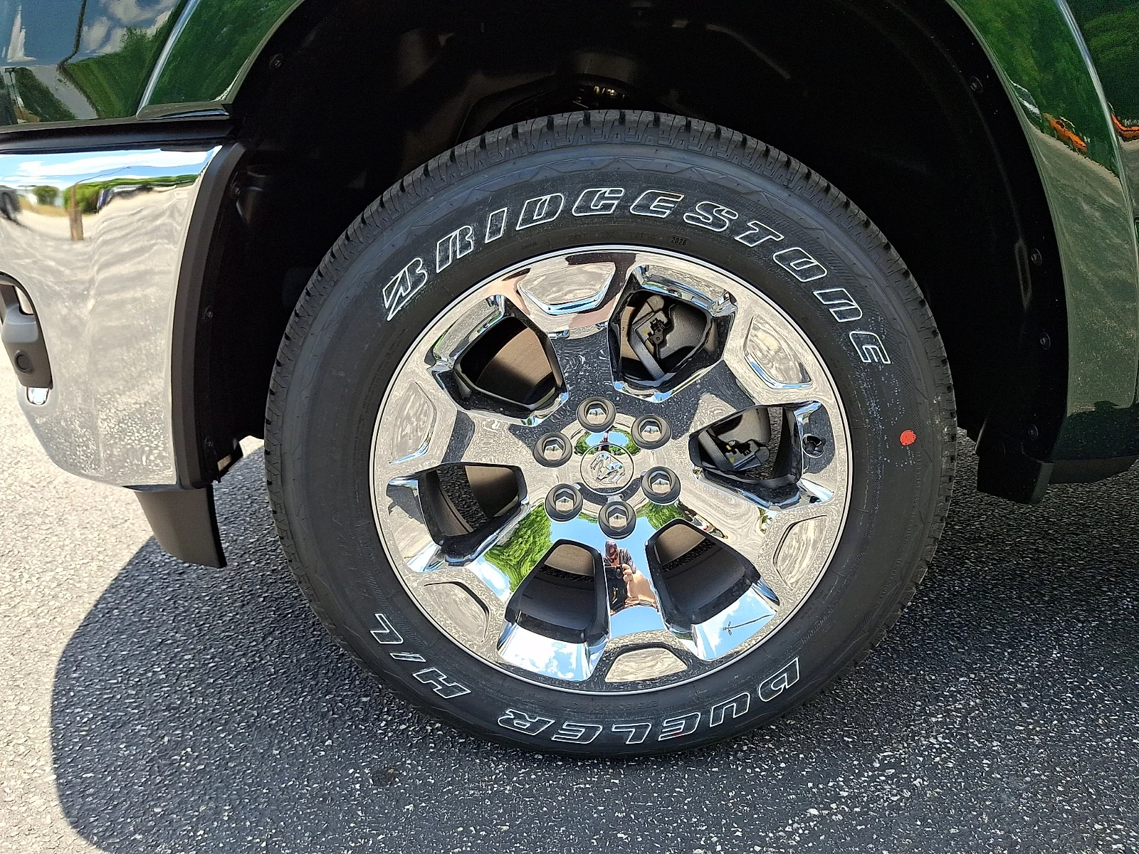 New 2026 Serrano-Green Metallic Exterior Paint RAM Big Horn/Lone Star image 19