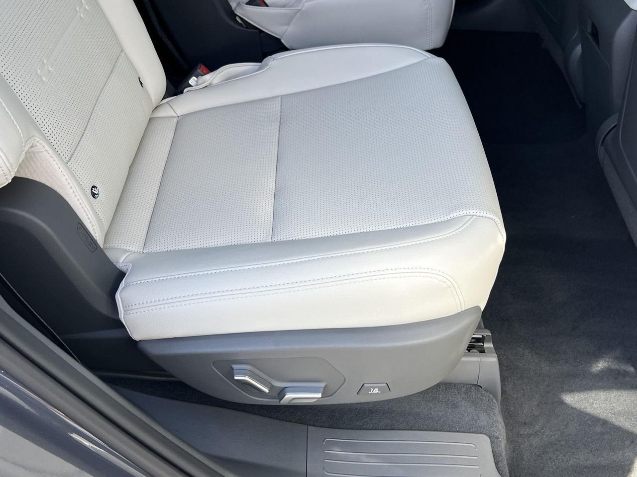 New 2026 Ecotronic Gray Hyundai Limited AWD image 22