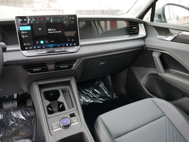 New 2026 Silver Volkswagen 2.0T SE image 10