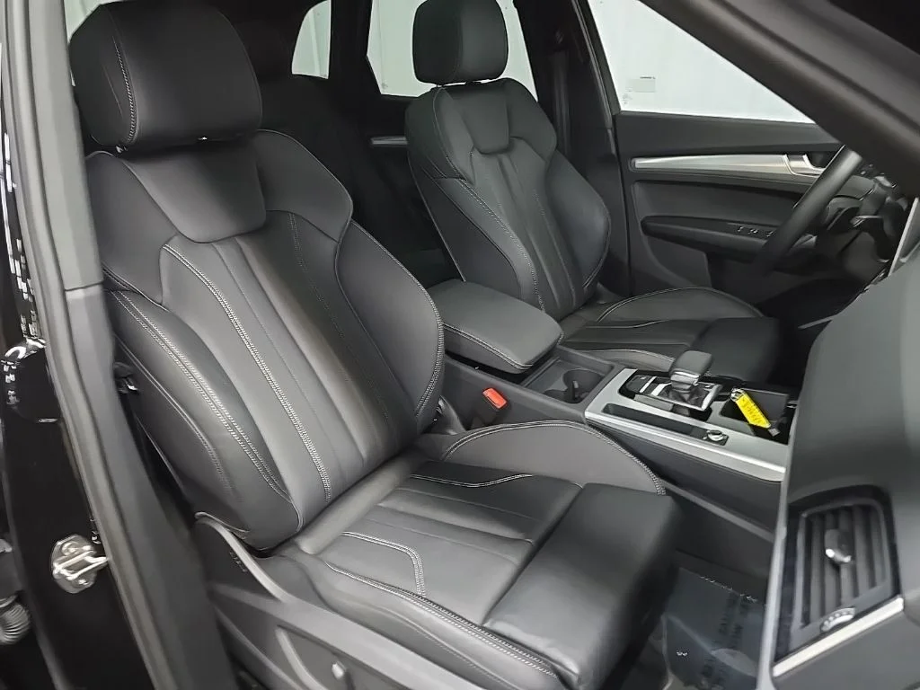 Used 2025 Black Audi 45 S line Premium image 15