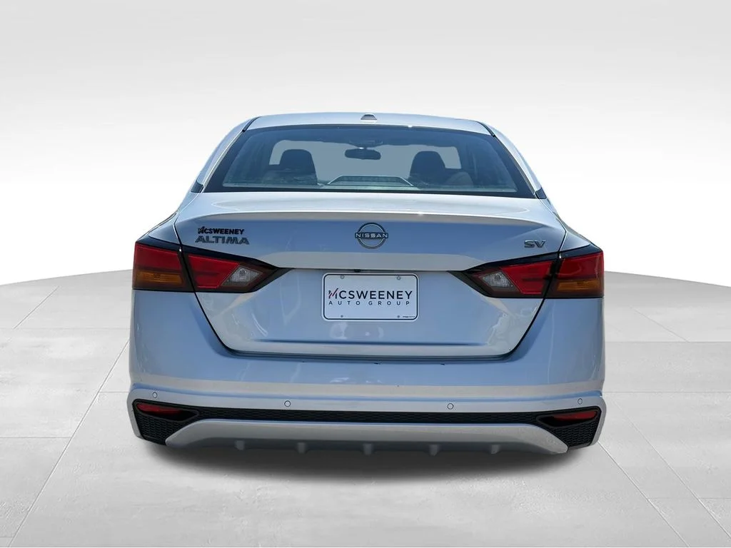 Used 2024 Silver Nissan 2.5 SV image 27