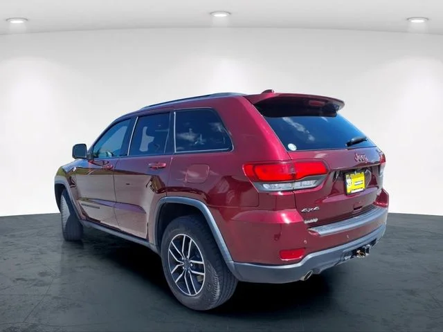 Used 2019 Red Jeep Trailhawk image 10