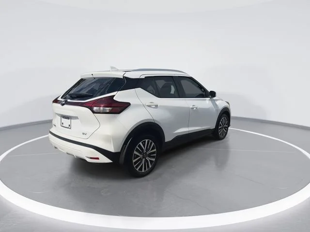Used 2024 White Nissan SV image 8