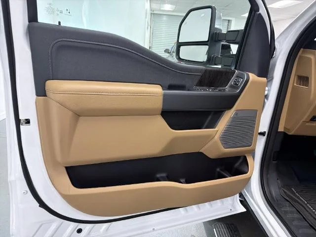 New 2026 Oxford White Ford F-350® Lariat® image 25