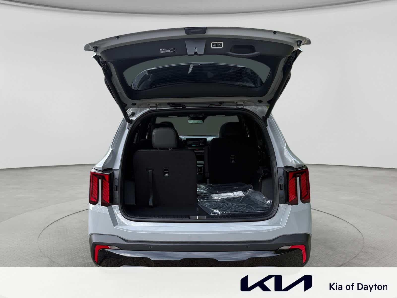 New 2026 Wolf Gray Kia X-Line SX Prestige image 23