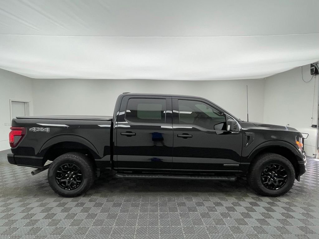 Used 2024 Black Metallic Ford XLT image 6
