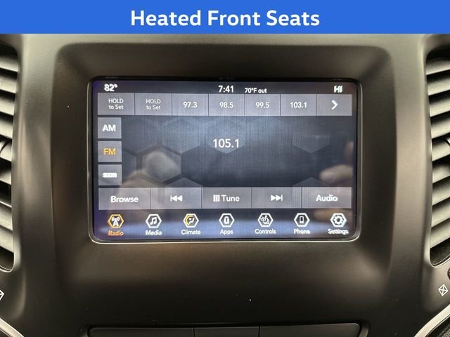 Used 2019 Gray Jeep Latitude Plus image 19