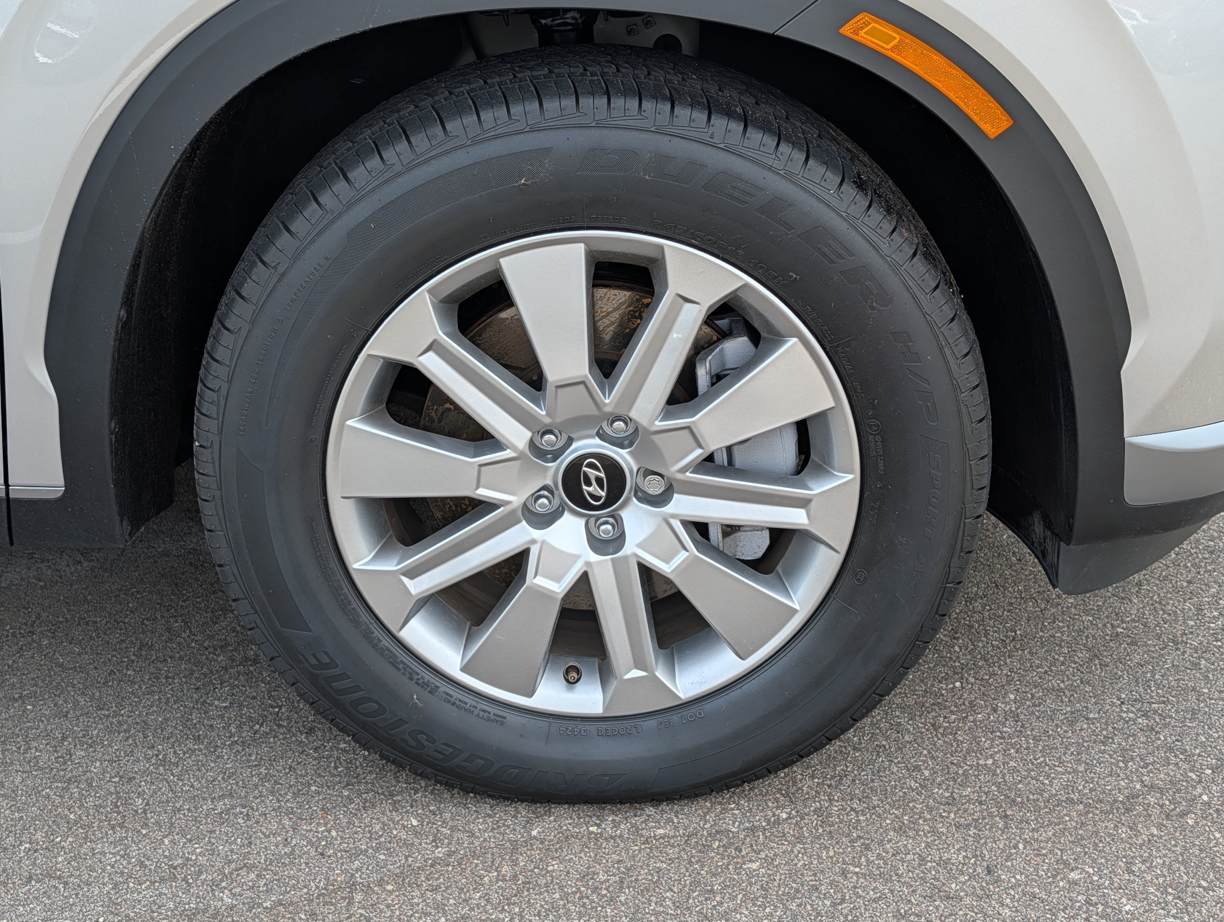 Certified Used 2025 Typhoon Silver Hyundai SEL image 15